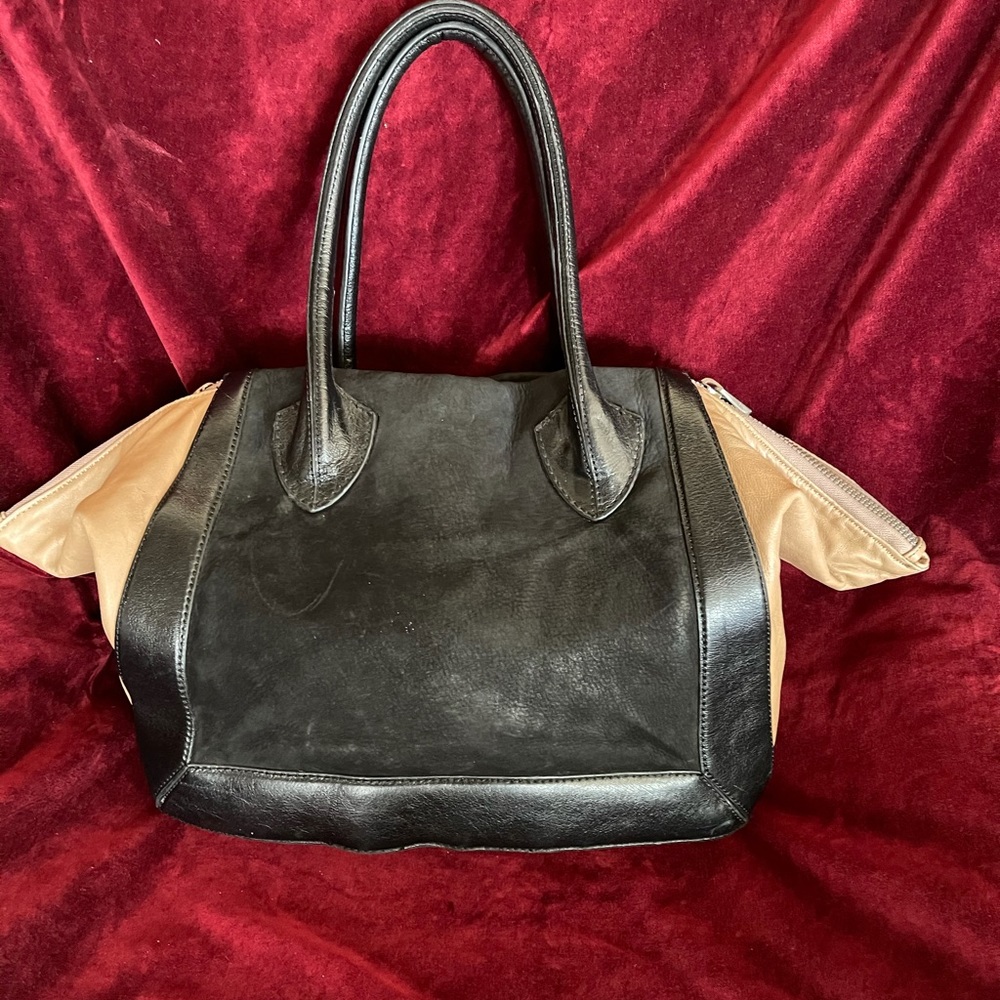 Pour La Victoire “Madison” Handbag
